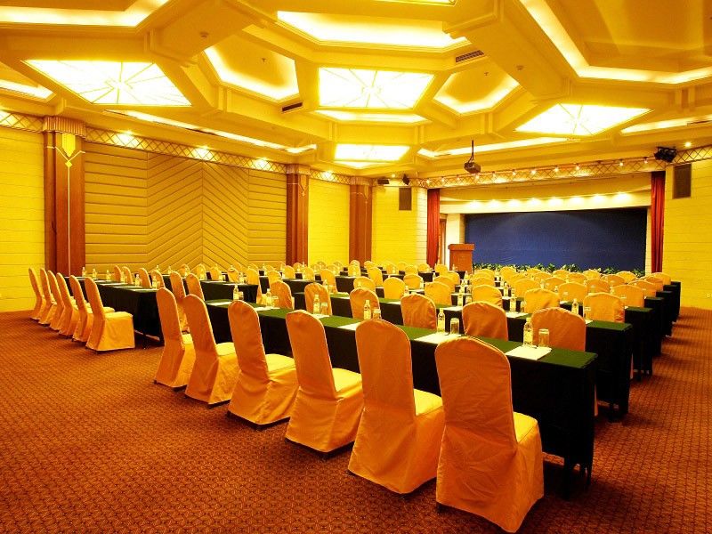 Jin Jiang Park Hotel Shanghái Exterior foto
